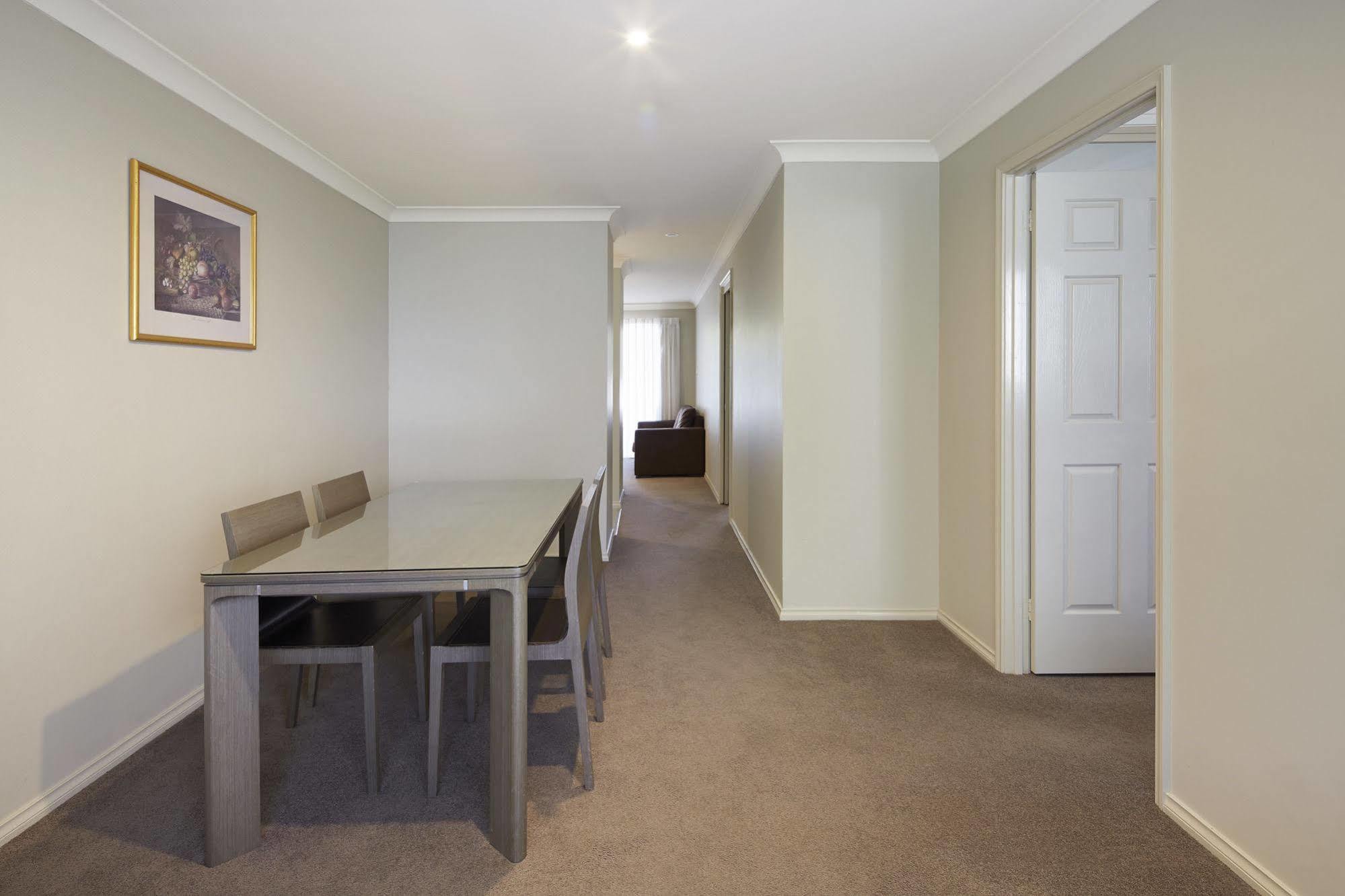 Pinnacle Apartments Canberra Extérieur photo